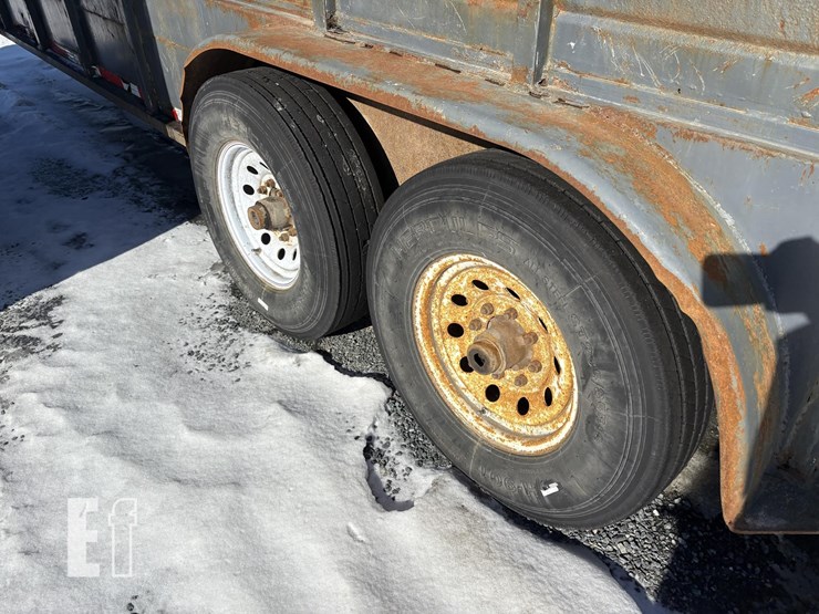 2012-chaparral-trlrs-of-iowa-image-10