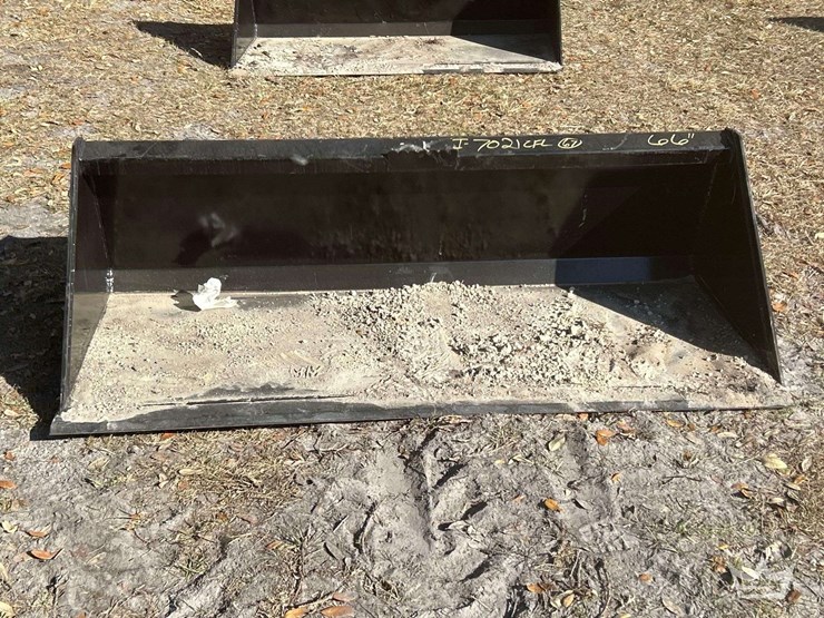 2025-swict-66in.-bucket-skid-steer-attachment-image-6