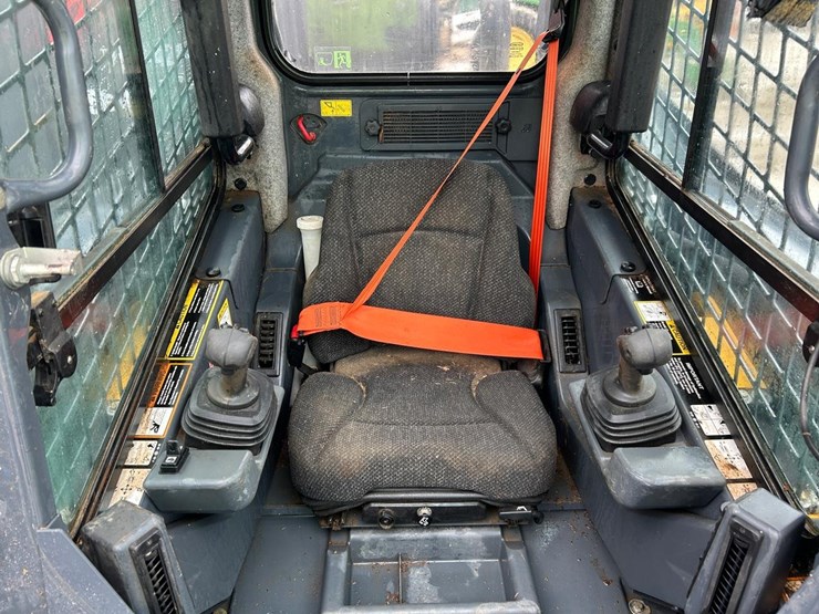 2020-deere-325g-image-20