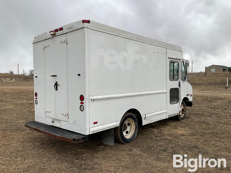 2004-workhorse-p42-image-5