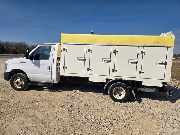 2019-ford-e450-image-5