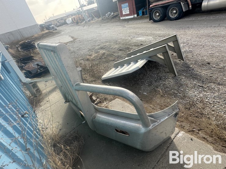 peterbilt-386-image-1