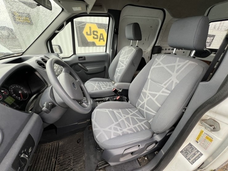 2011-ford-transit-image-21