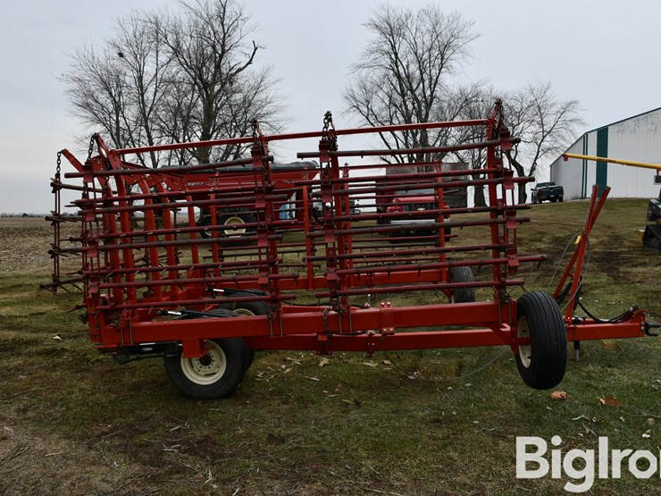 mcfarlane-hdl-10-34-44-34'-8-bar-spike-tooth-harrow-image-4