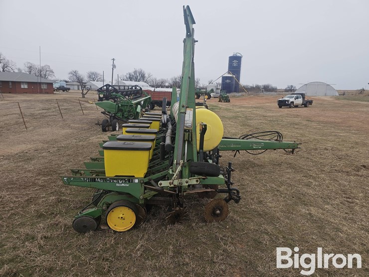 john-deere-7200-image-4