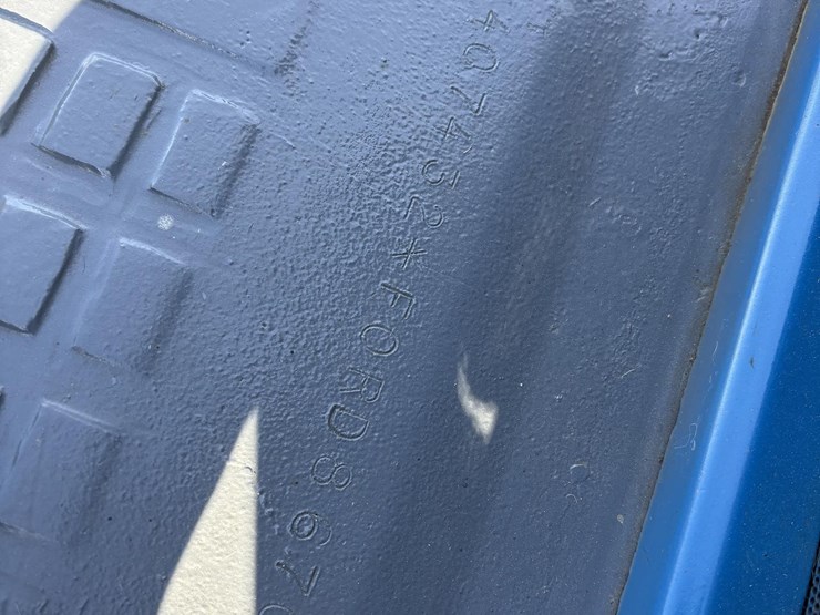 1995-ford-8670-image-28