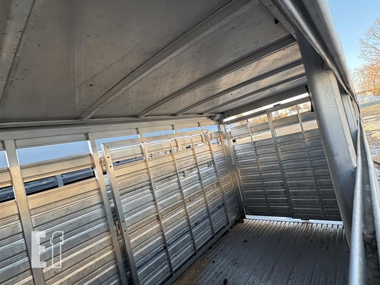 2012-featherlite-16-ft-image-10