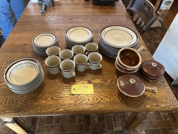 dishware-set-image-2