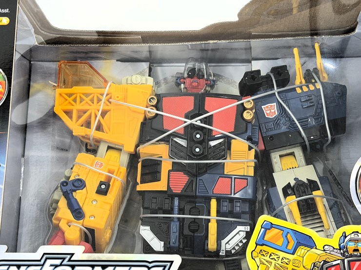 #32600-•-transformers-energon-omega-supreme-action-figure-image-5