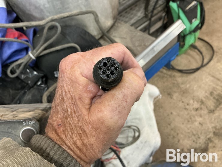 1985-john-deere-530-image-11