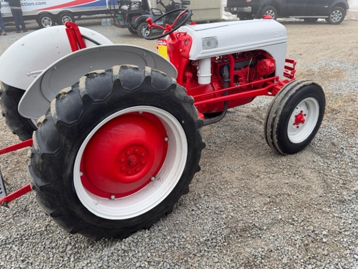 ford-tractor-image-6