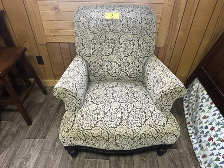 dining-chair-image-1