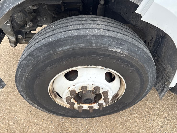 2016-ford-f750-xl-image-34