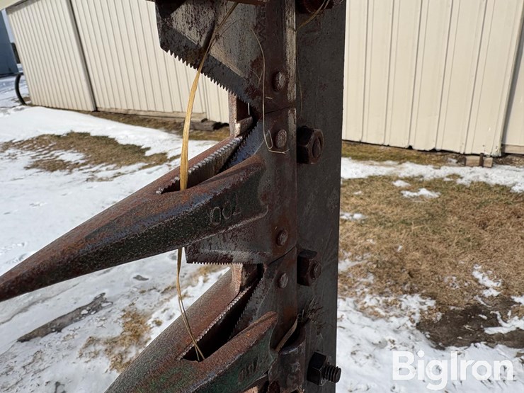 john-deere-8-image-12