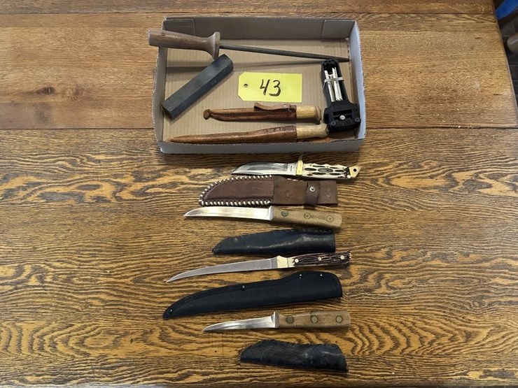 hunting-&-kitchen-knives-image-2