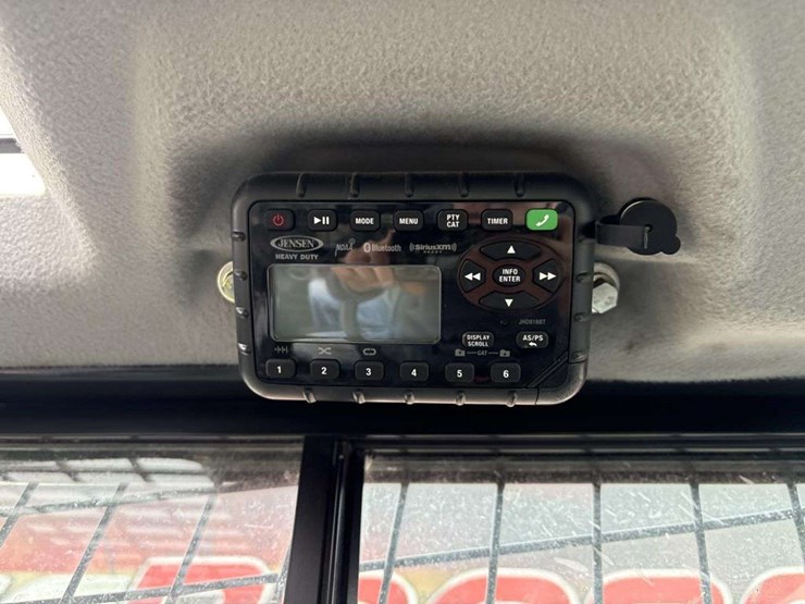 2024-new-holland-c337-image-22