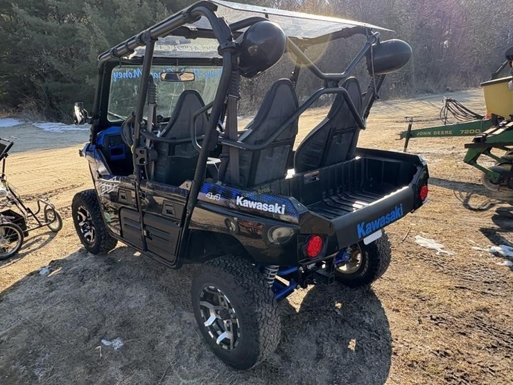 2021-kawasaki-teryx-4-utv-image-7