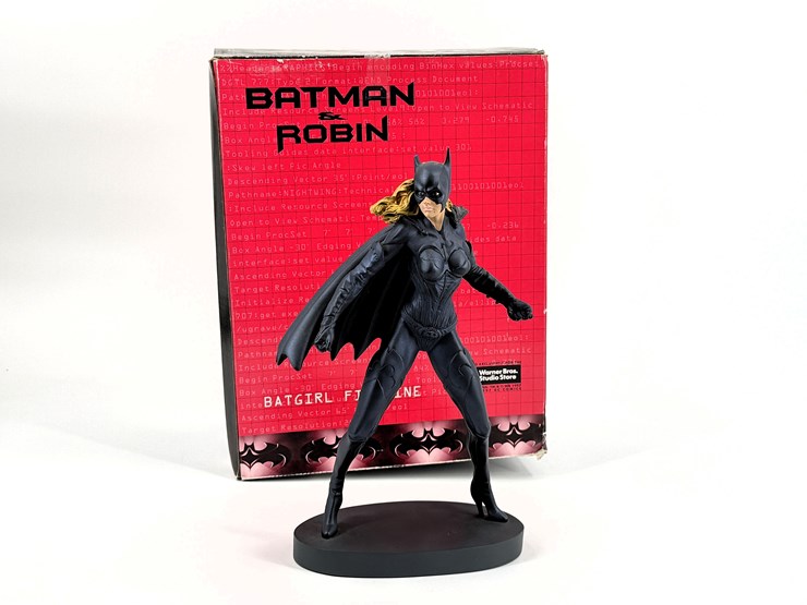 #1057-•-batman-and-robin-batgirl-figurine-image-1