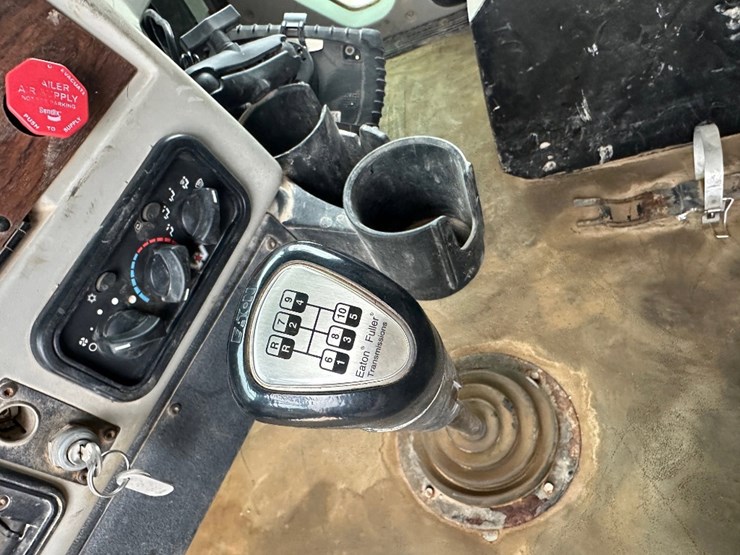 2013-western-star-4900-image-10