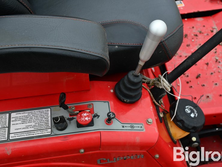 2015-shivvers-country-clipper-25560kaj-1040-riding-lawn-mower-image-18