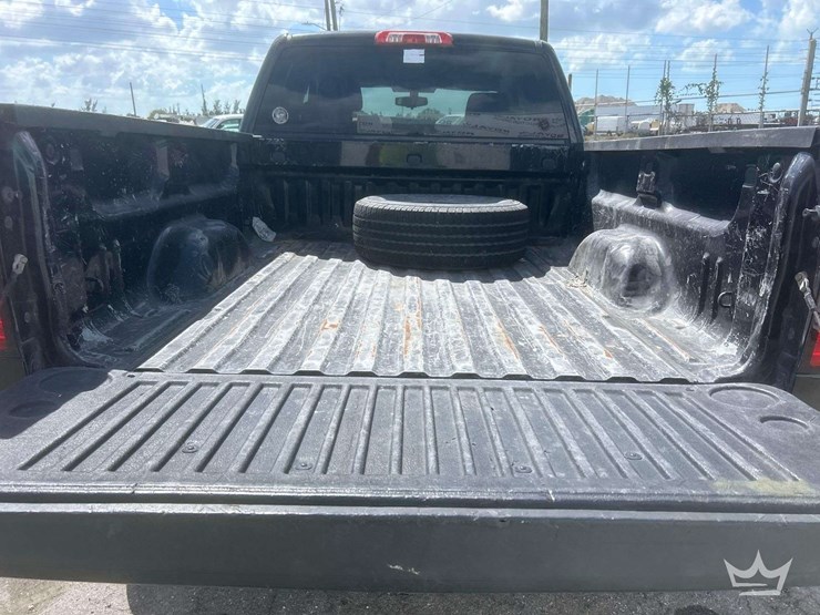 2015-chevrolet-silverado-1500-image-12