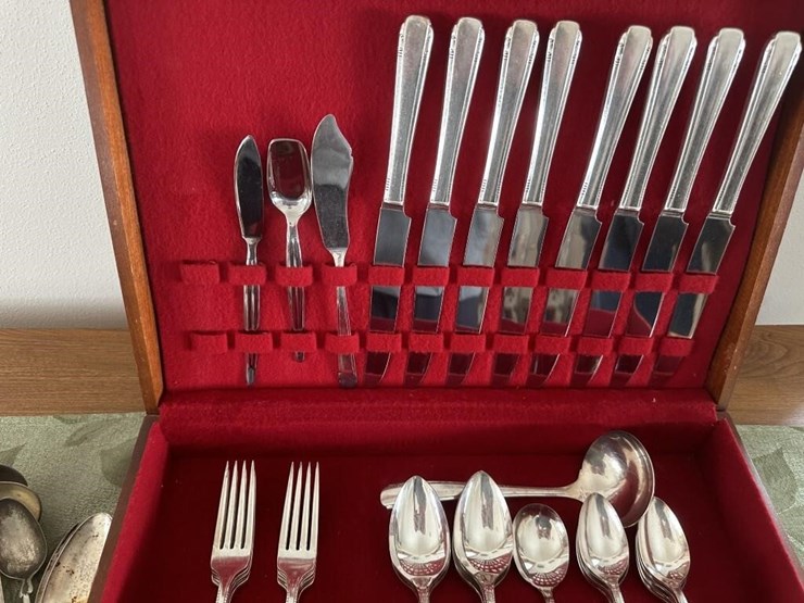 antique-silverware-set-image-3