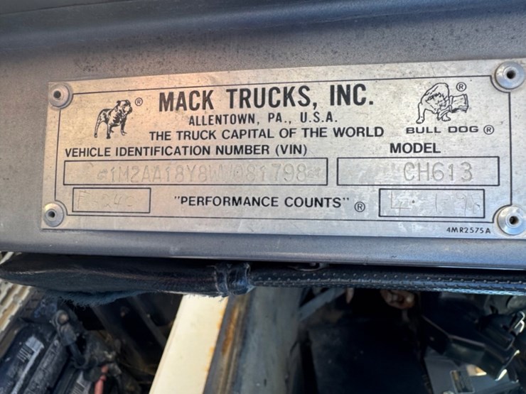 1998-mack-ch613-image-10