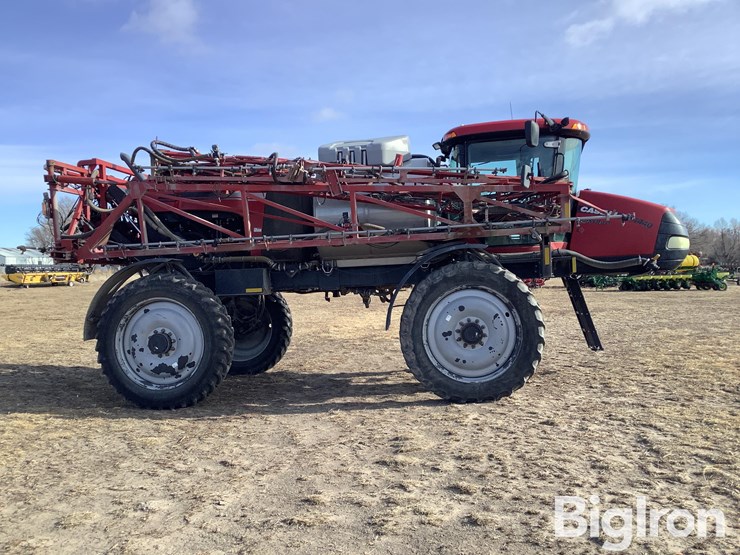 2015-case-ih-patriot-4440-image-4