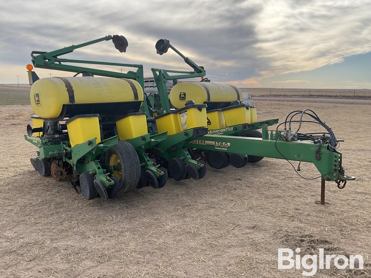 2000-john-deere-1760-image-3