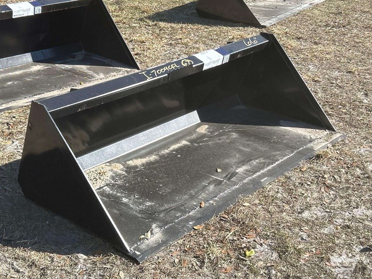 2025-swict-66in-bucket-skid-steer-attachment-image-2