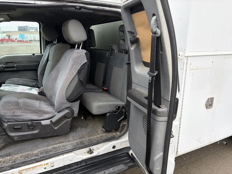 2012-ford-f550-image-13