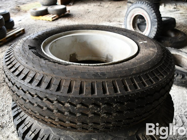 pallet-of-tires-image-10
