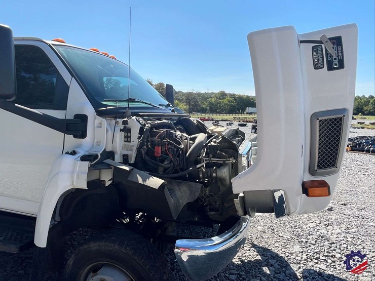 2007-gmc-c5500-flatbed-truck-image-45