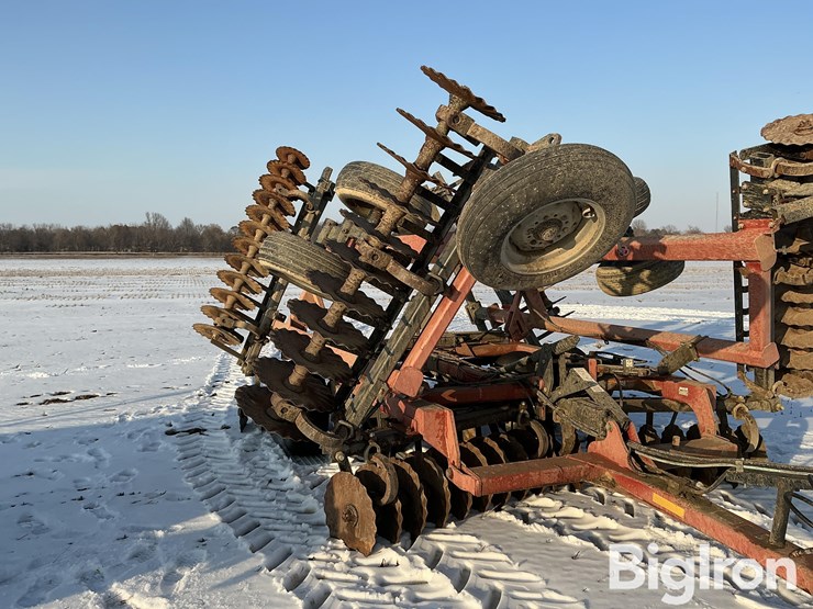 case-ih-330-image-20