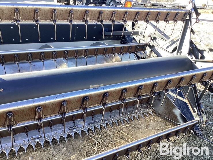 1983-gleaner-730-image-13