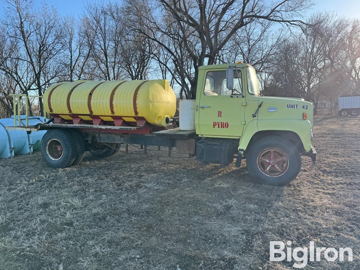 1973-ford-ln600-s/a-tanker-truck-image-4