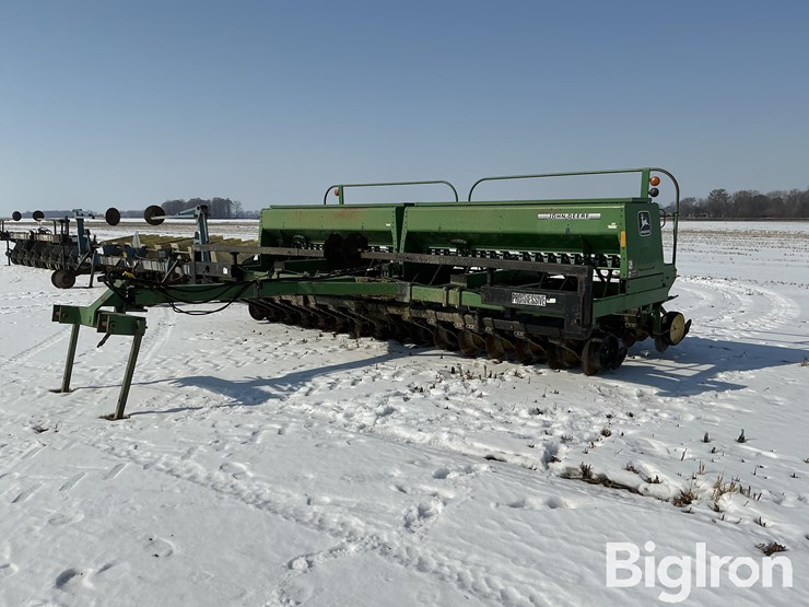 john-deere-750-image-1