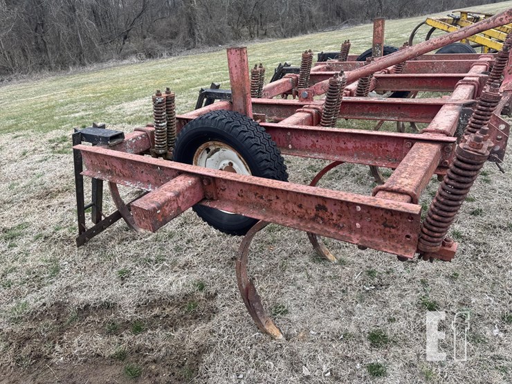 1983-bush-hog-12-image-4