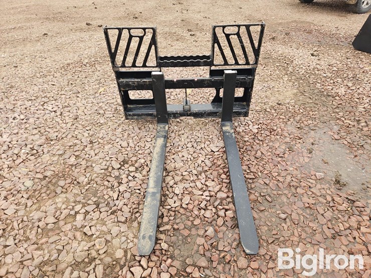 walk-through-pallet-fork-skid-steer-attachment-image-8