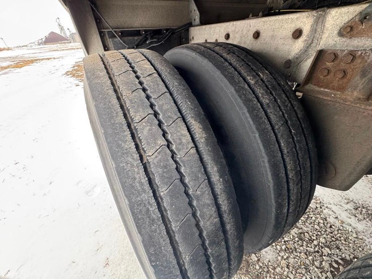 2017-timpte-hopper-bottom-image-11