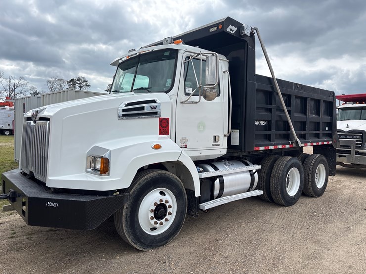 2020-western-star-4700sb-image-1