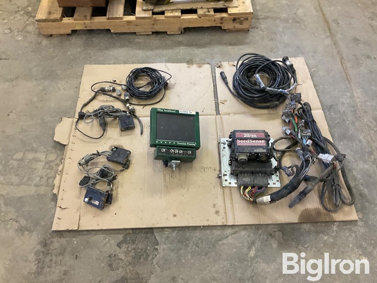 precision-planting-725801-2020-seed-sense-monitor-image-2