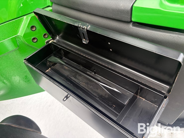 2004-john-deere-7920-image-13