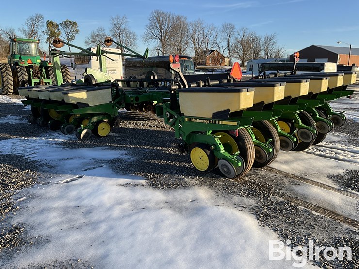 john-deere-7200-image-7