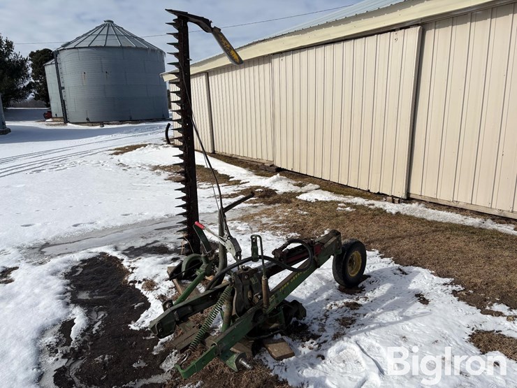 john-deere-8-image-1