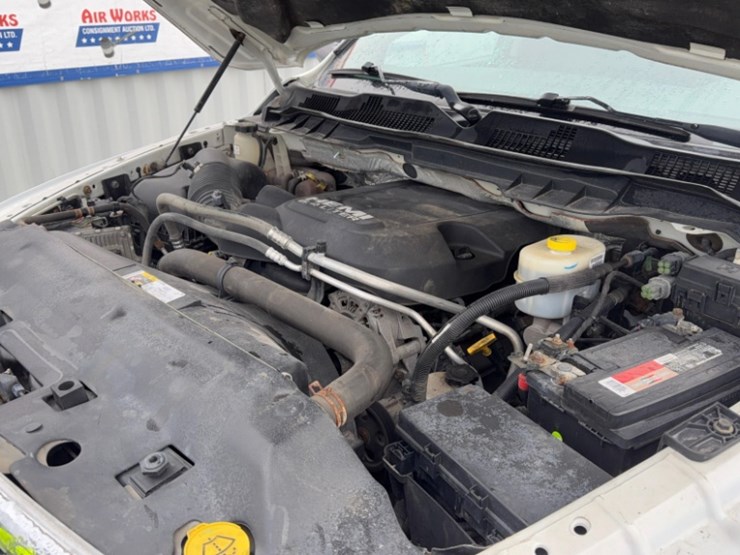 2015-dodge-2500-image-19