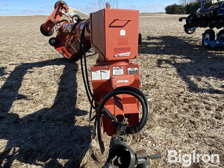 buhler-farm-king-1070-image-12