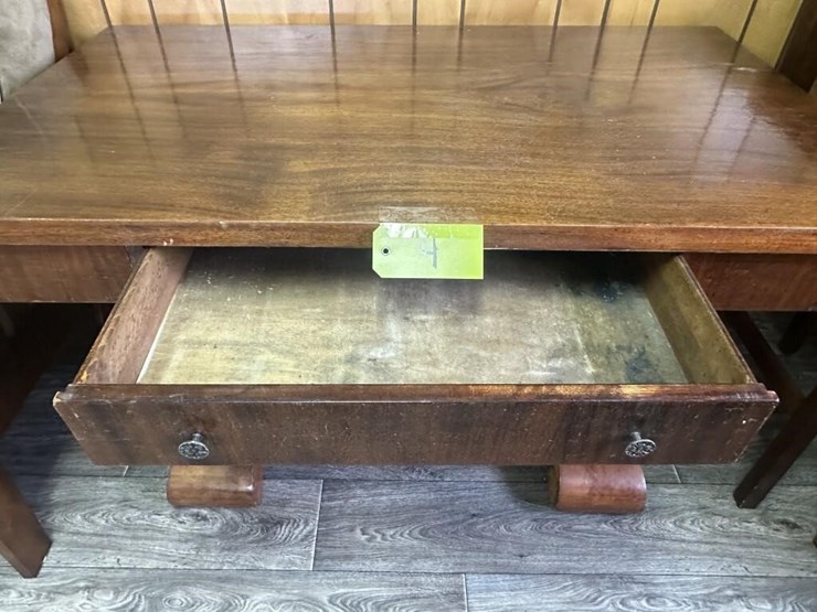 vintage-coffee-table-image-4