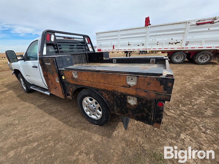 2013-chevrolet-silverado-2500-image-7