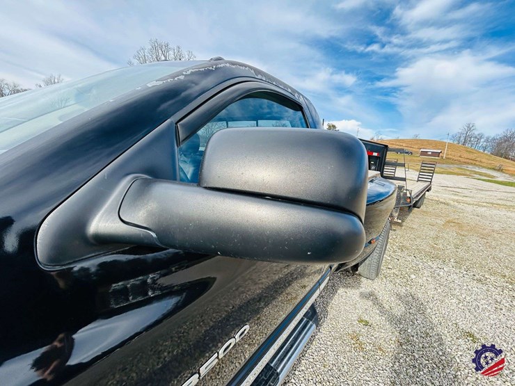 2004-dodge-ram-3500-image-23